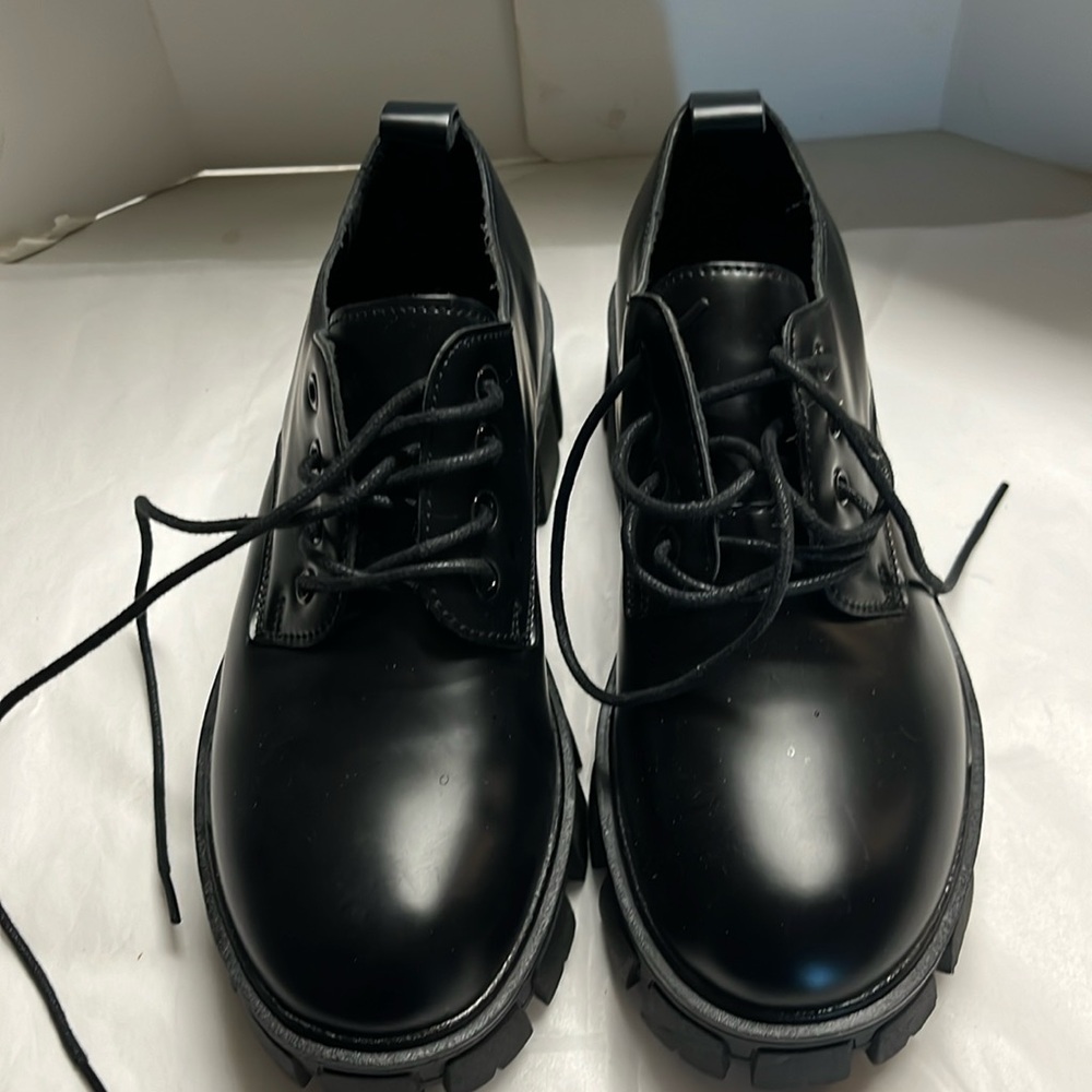 Madden girl Oxford girls shoes NWOT